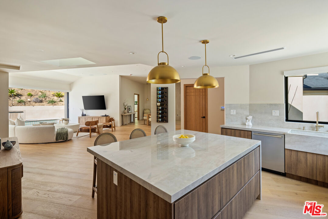 MLS #25610345 image #15