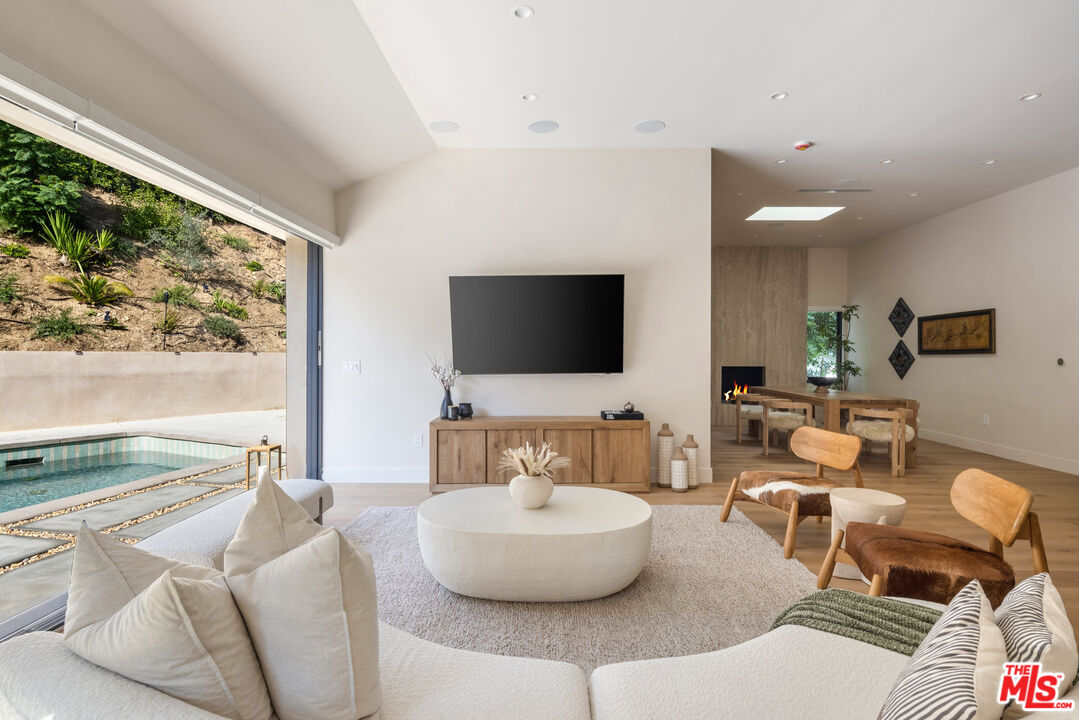 MLS #25610345 image #16