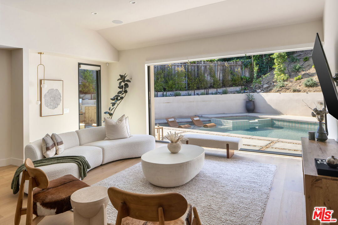 MLS #25610345 image #17