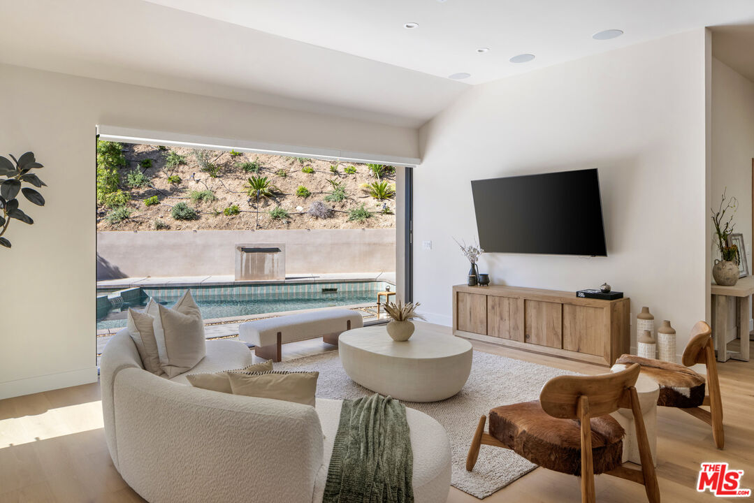 MLS #25610345 image #8