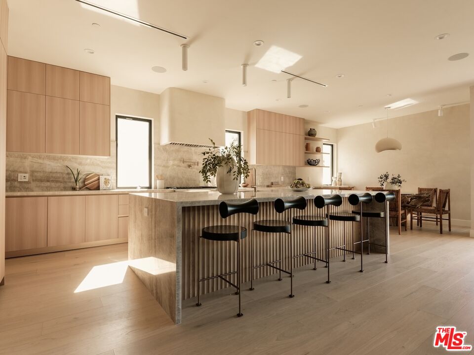 MLS #25610351 image #9