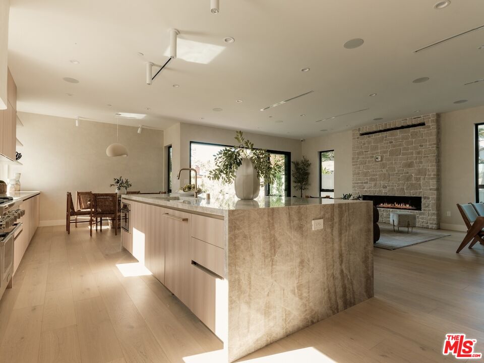 MLS #25610351 image #10