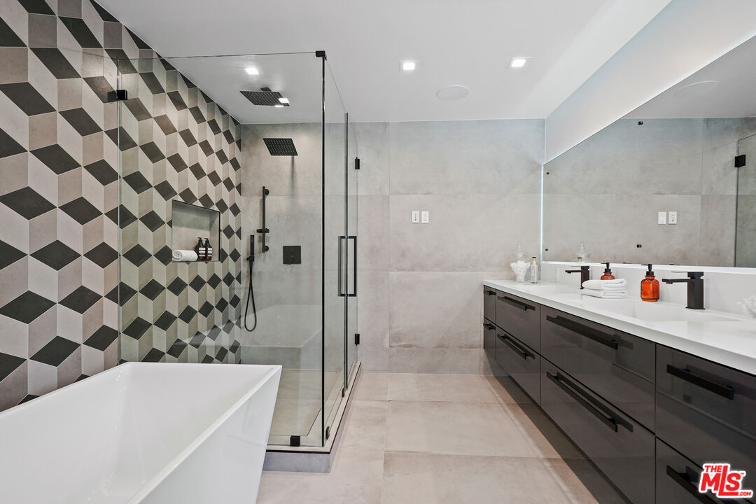 MLS #25610391 image #12