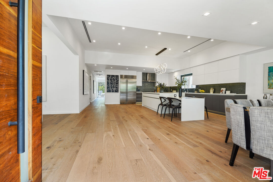 MLS #25610391 image #2