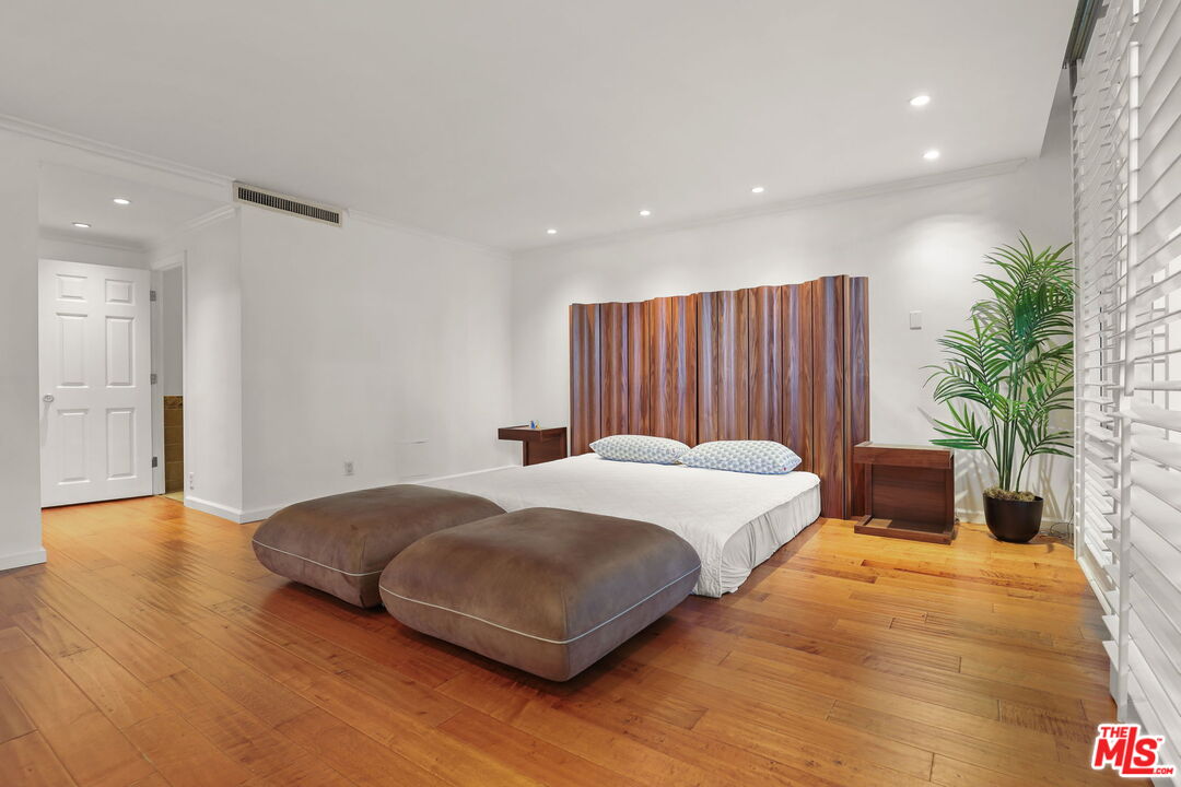 MLS #25610507 image #13