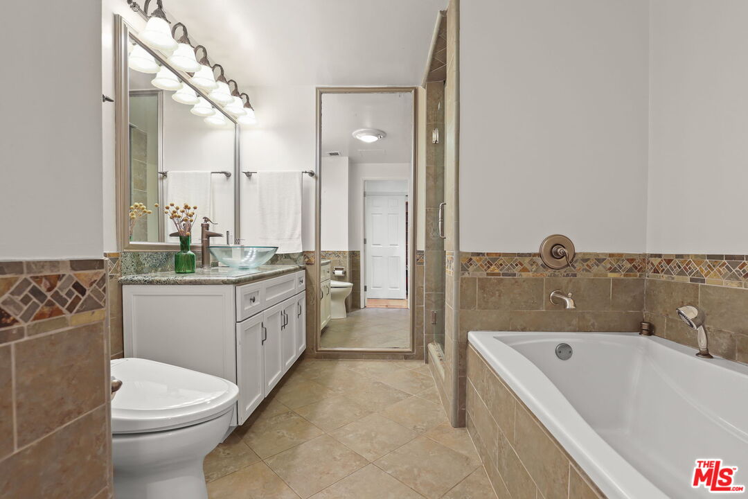 MLS #25610507 image #16