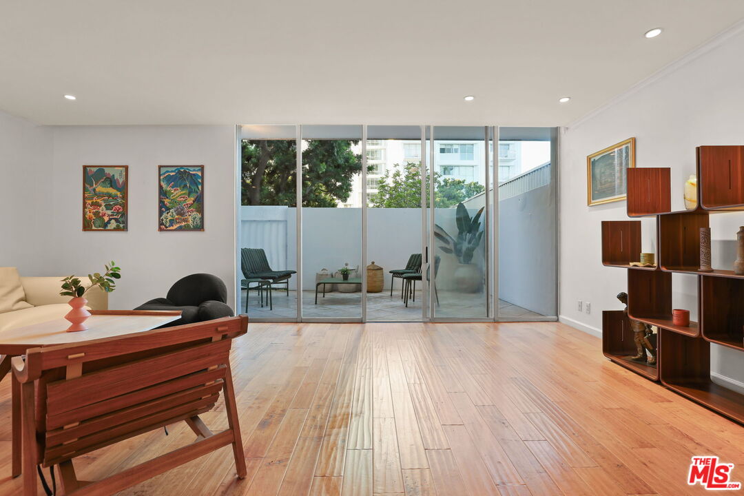 MLS #25610507 image #3