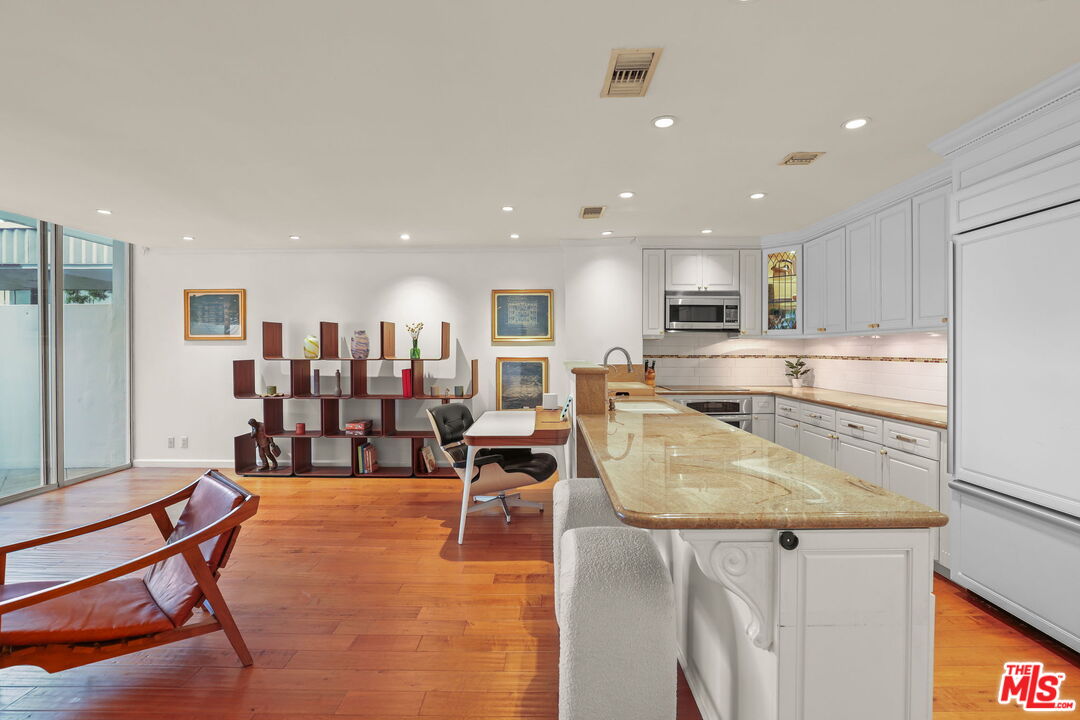 MLS #25610507 image #7