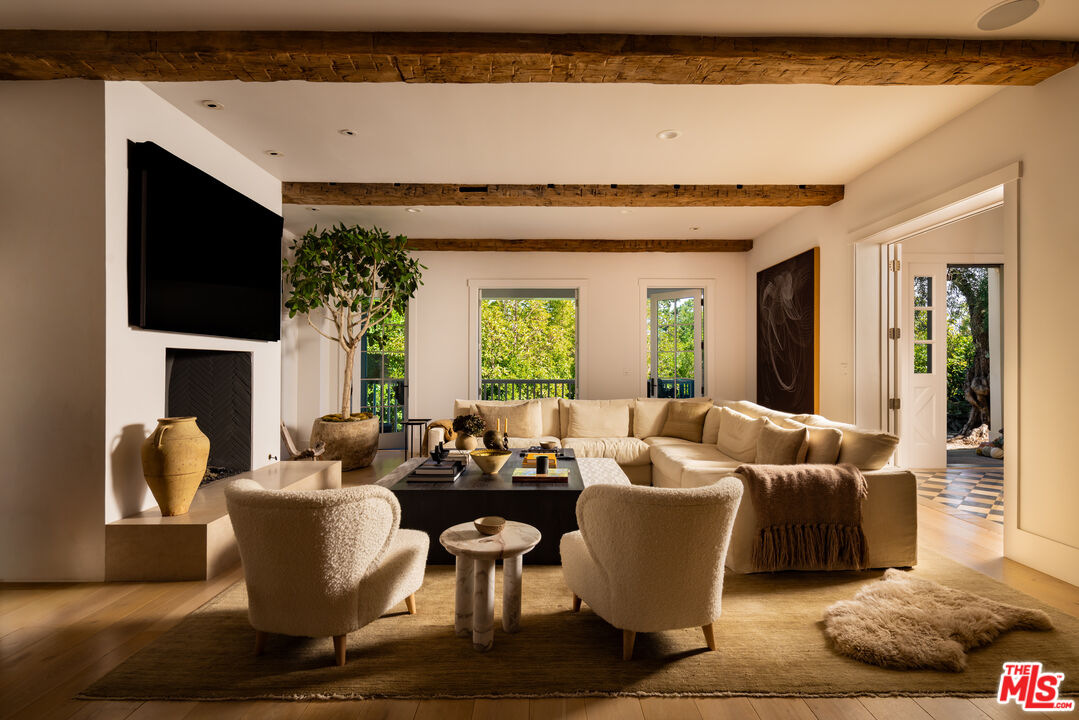 MLS #25610527 image #5