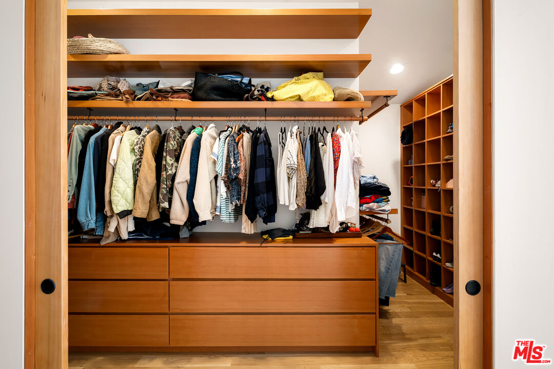 MLS #25610585 image #10