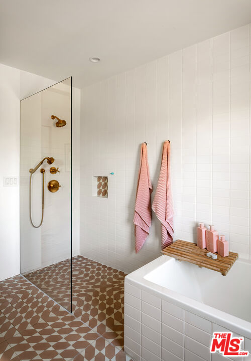 MLS #25610585 image #15