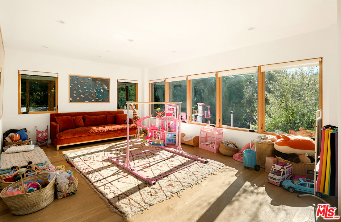 MLS #25610585 image #18