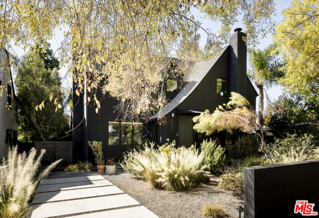 MLS #25610585 image #1