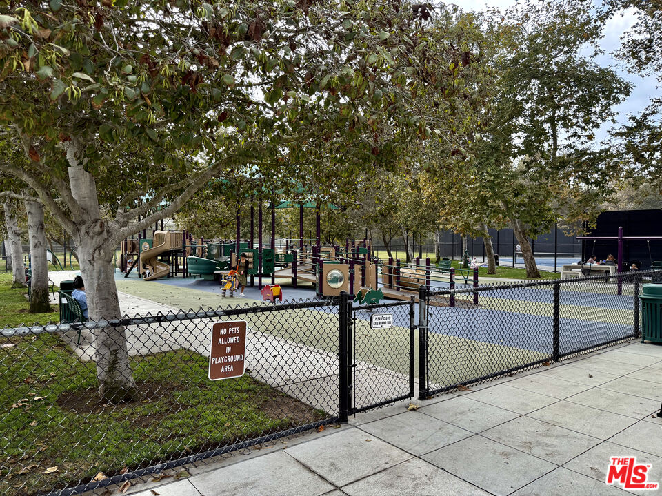 MLS #25610589 image #24