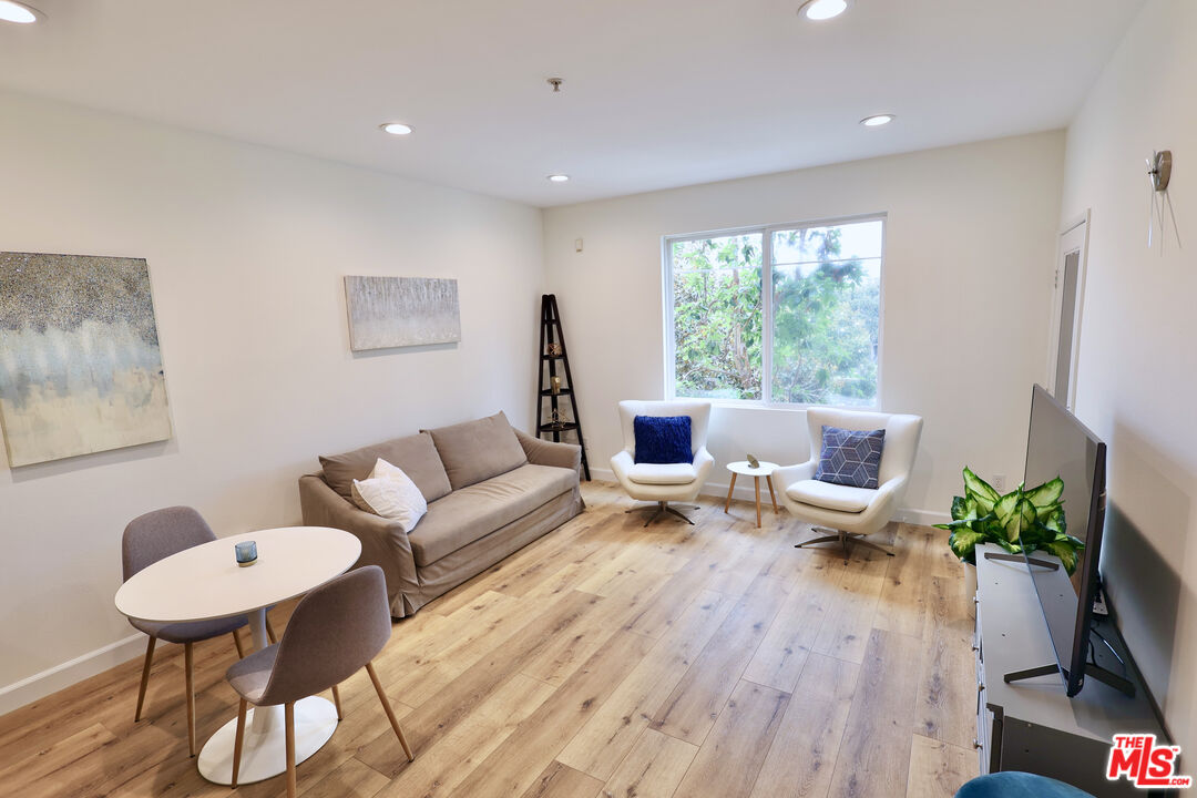 MLS #25610589 image #3