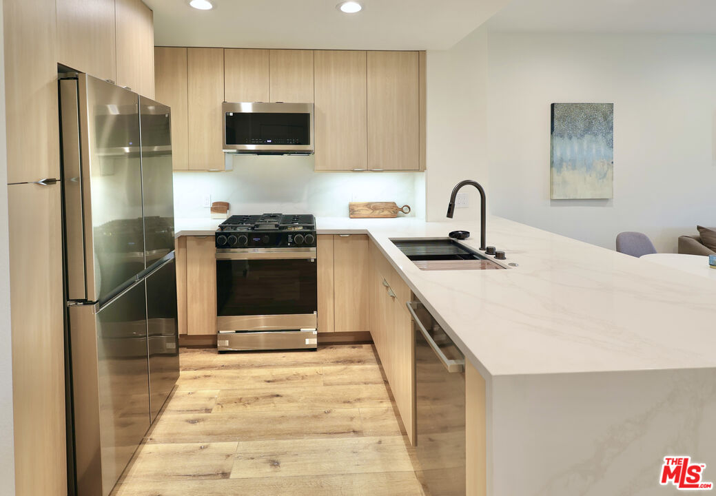 MLS #25610589 image #0