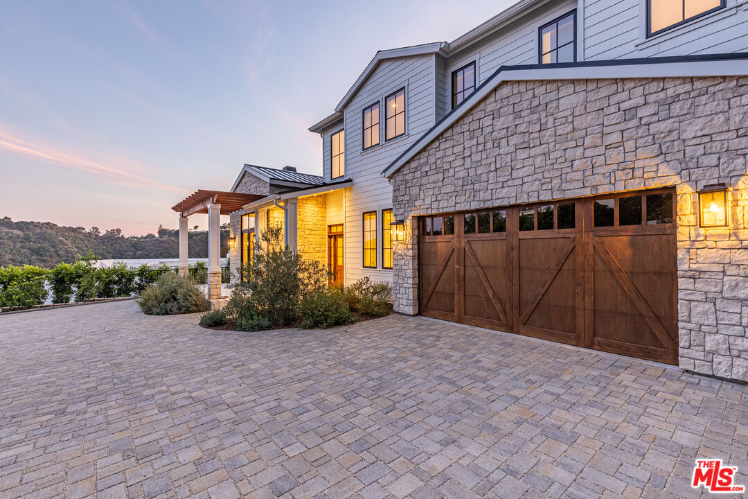 MLS #25610617 image #33