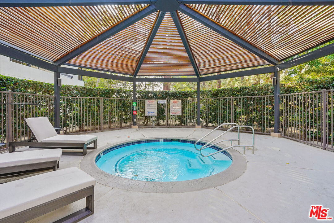 MLS #25610677 image #15