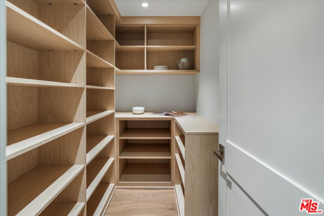 MLS #25610725 image #10