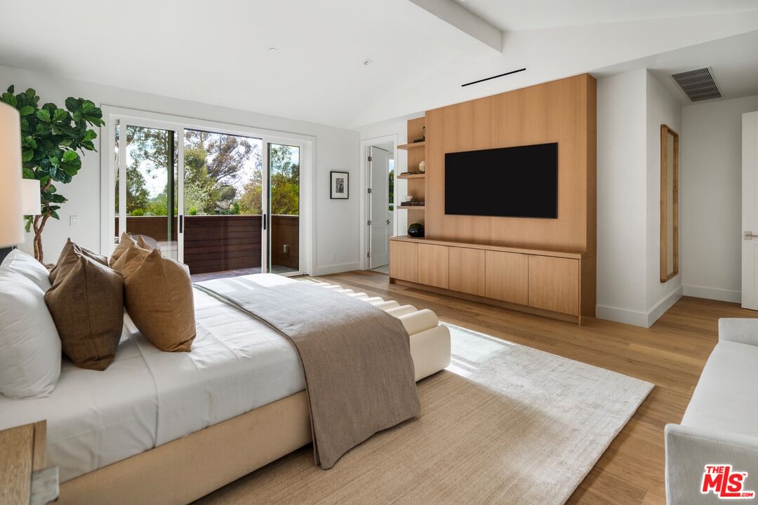 MLS #25610725 image #16