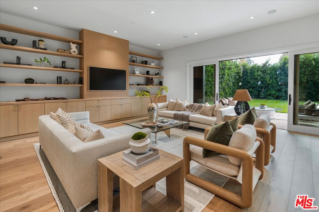 MLS #25610725 image #1