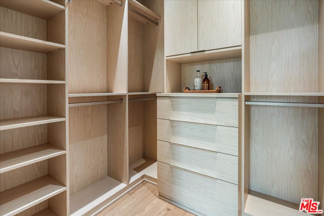 MLS #25610725 image #27