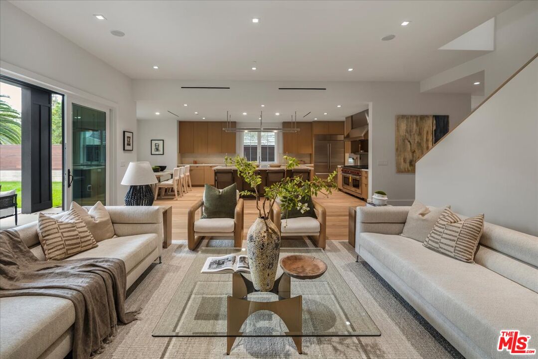 MLS #25610725 image #2