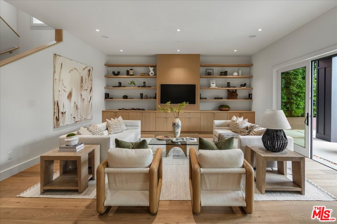 MLS #25610725 image #4