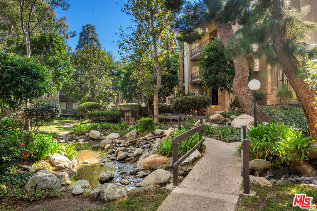 MLS #25610867 image #23