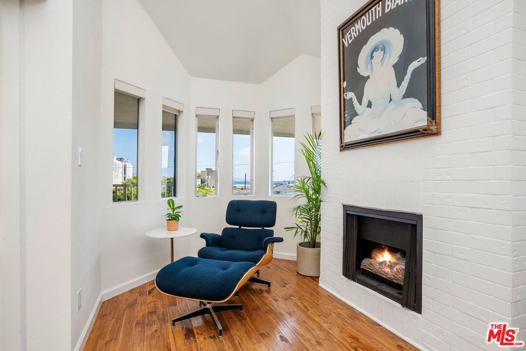 MLS #25610977 image #5