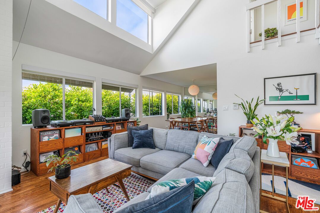 MLS #25610977 image #8