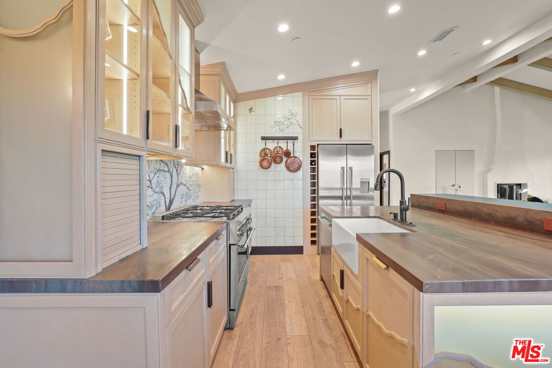 MLS #25610993 image #10