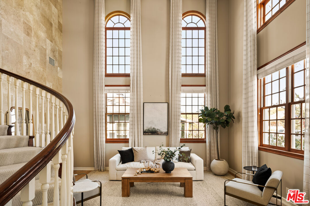 MLS #25611045 image #2