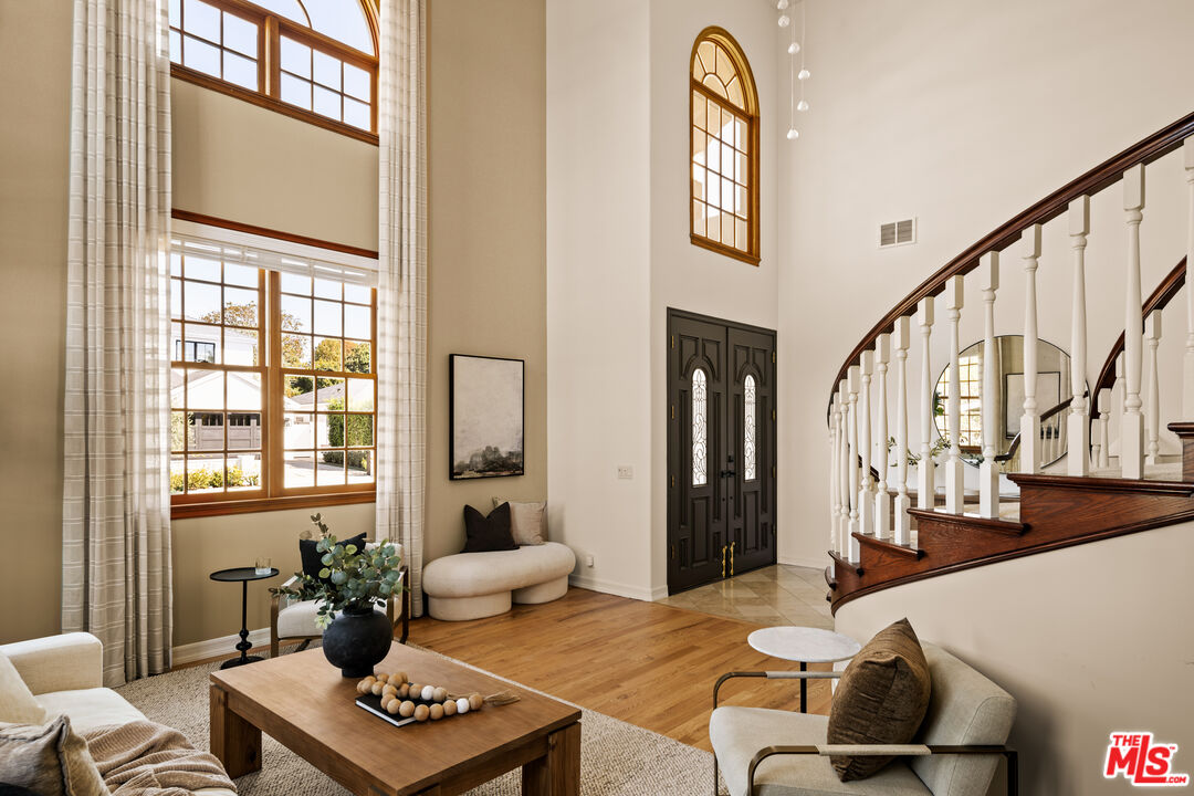 MLS #25611045 image #3