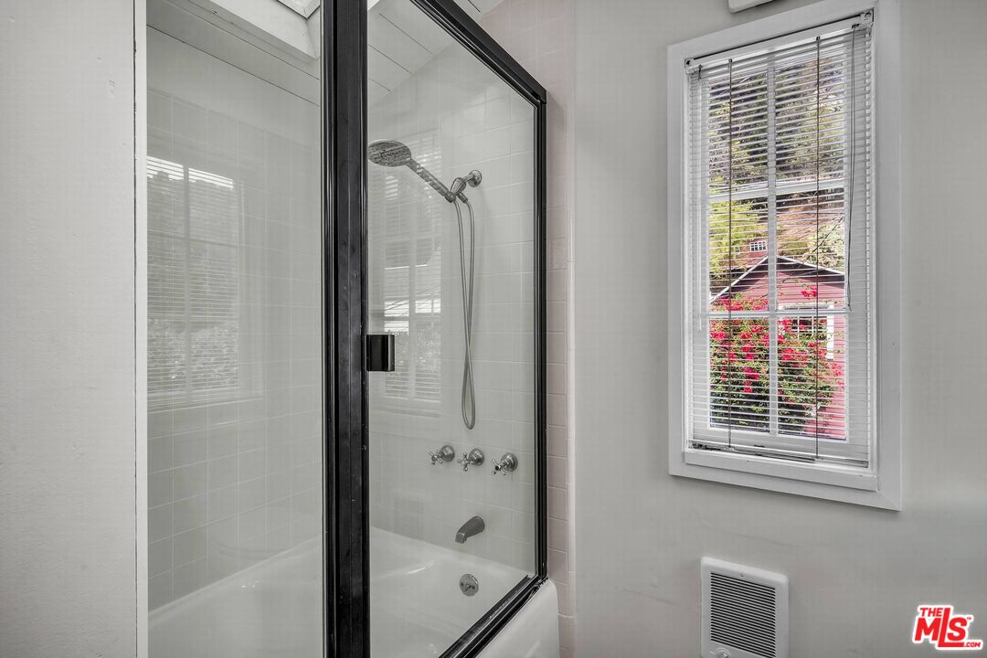 MLS #25611061 image #18