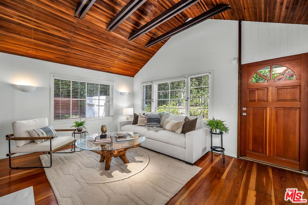 MLS #25611061 image #2