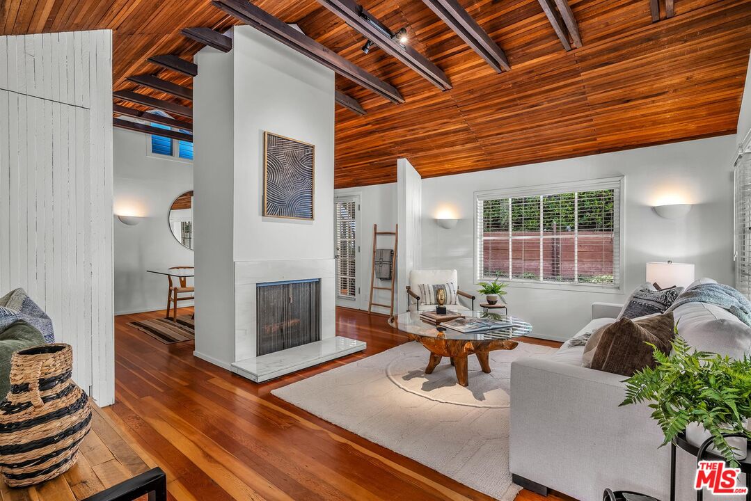 MLS #25611061 image #0