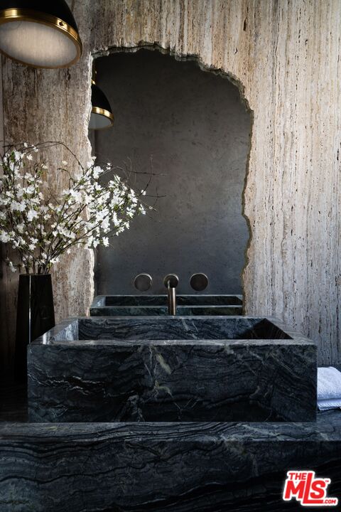 MLS #25611137 image #15