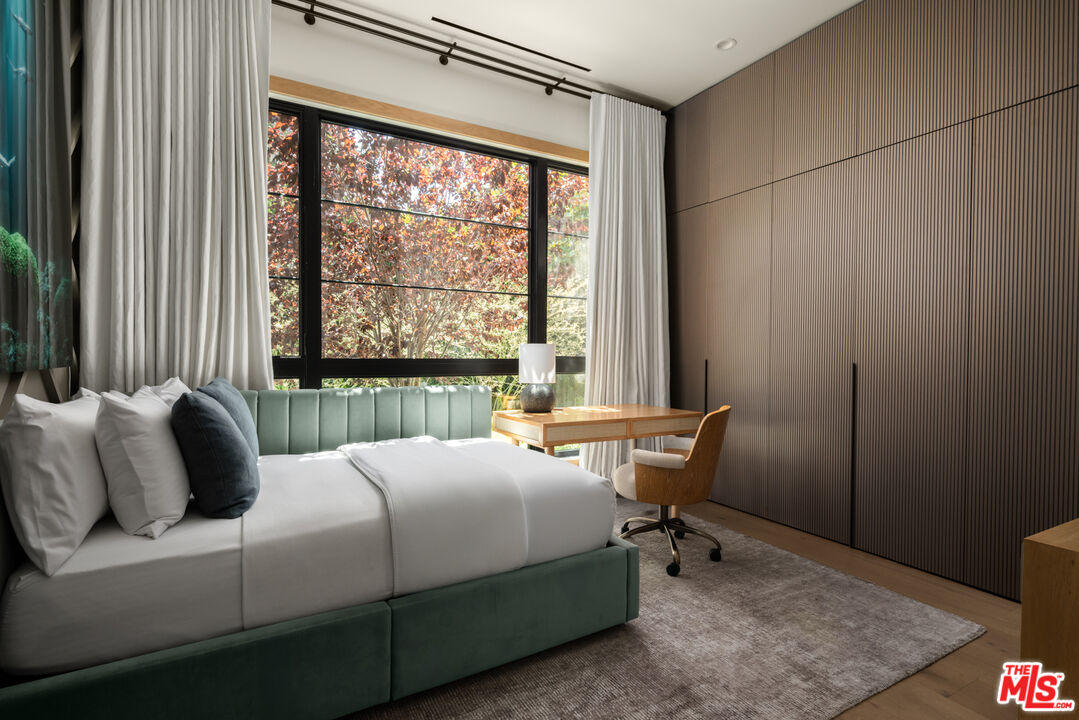 MLS #25611153 image #23