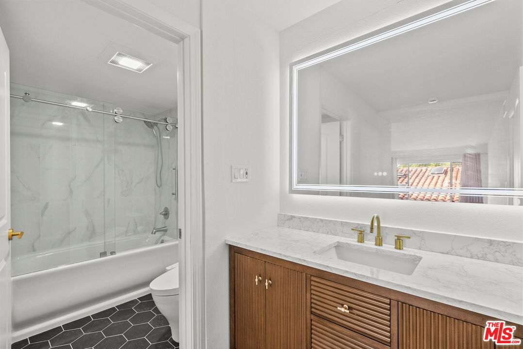 MLS #25611237 image #18