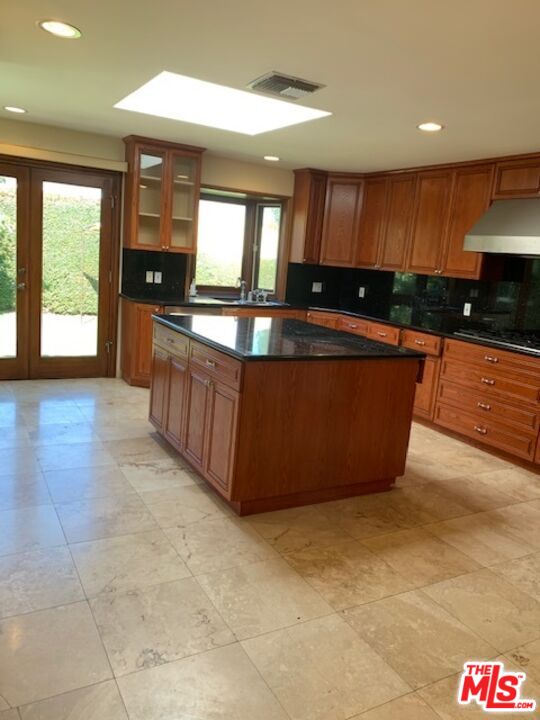 MLS #25611255 image #1