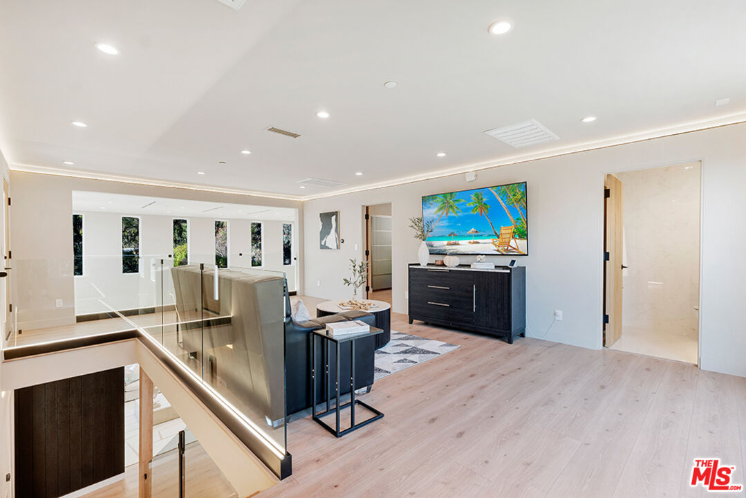 MLS #25611269 image #32