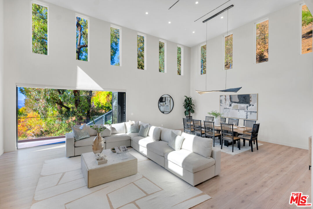 MLS #25611269 image #3