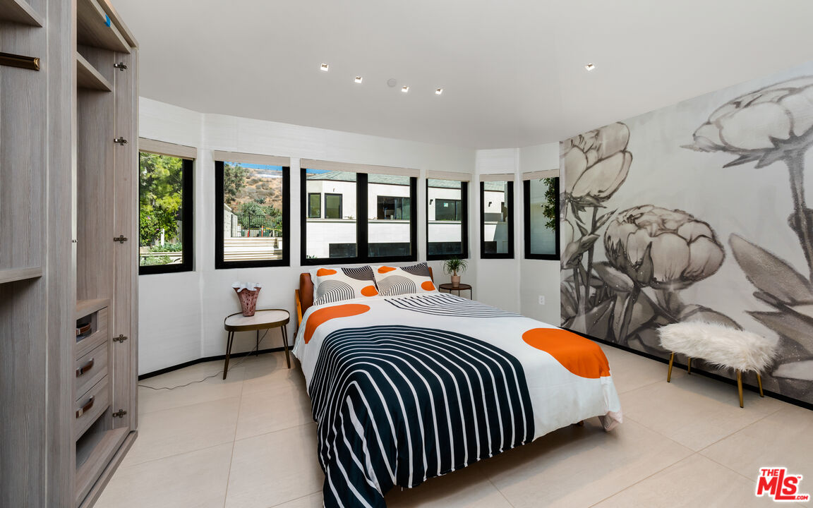 MLS #25611321 image #21