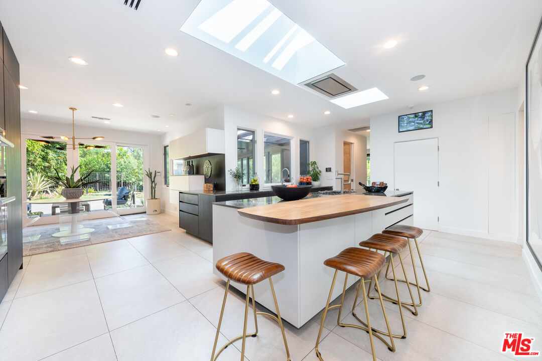 MLS #25611343 image #16