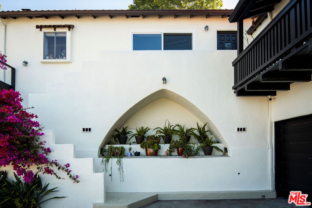 MLS #25611411 image #1