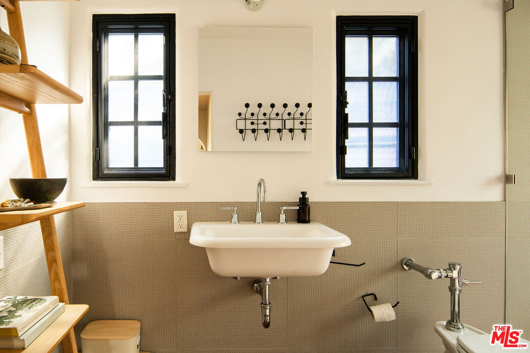 MLS #25611411 image #20