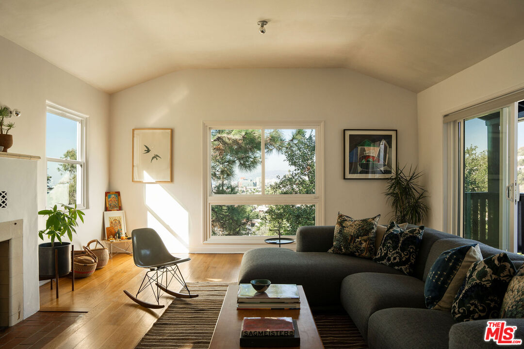 MLS #25611411 image #3