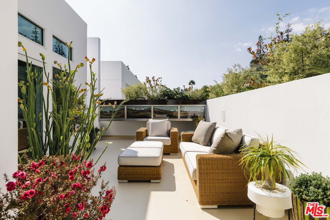 MLS #25611451 image #17