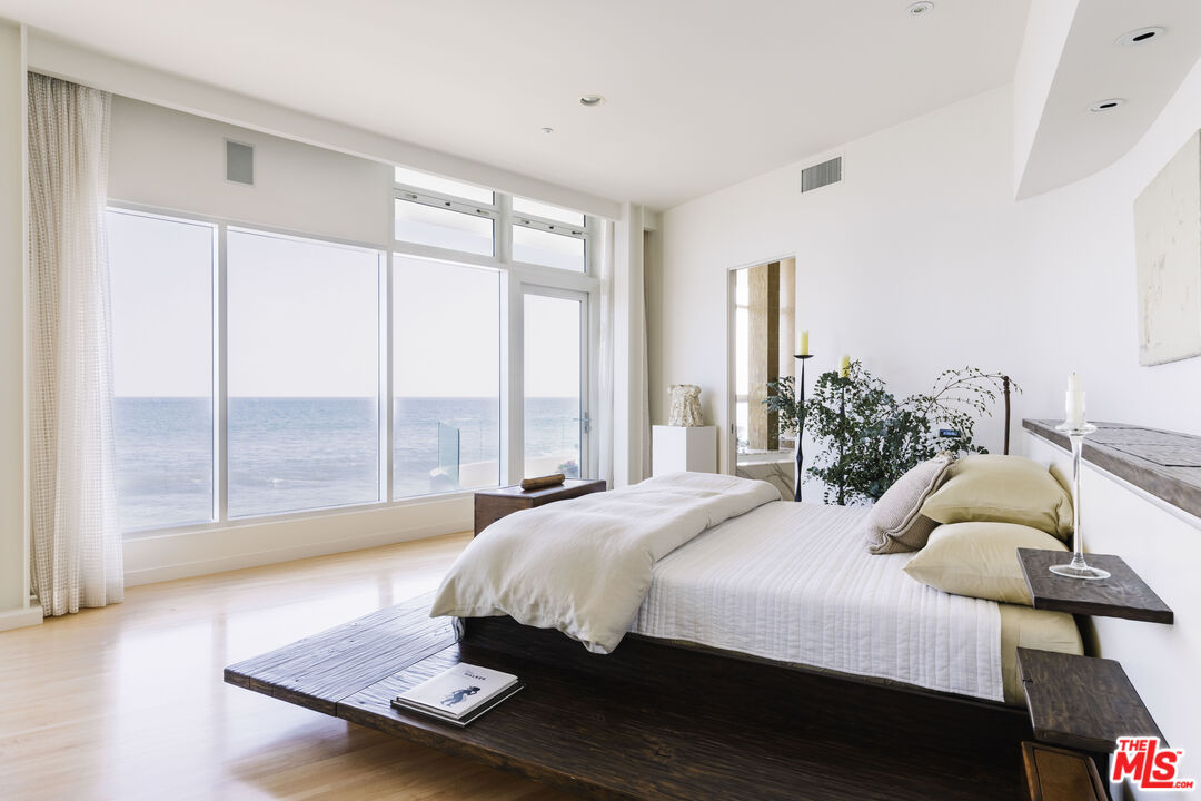 MLS #25611451 image #18